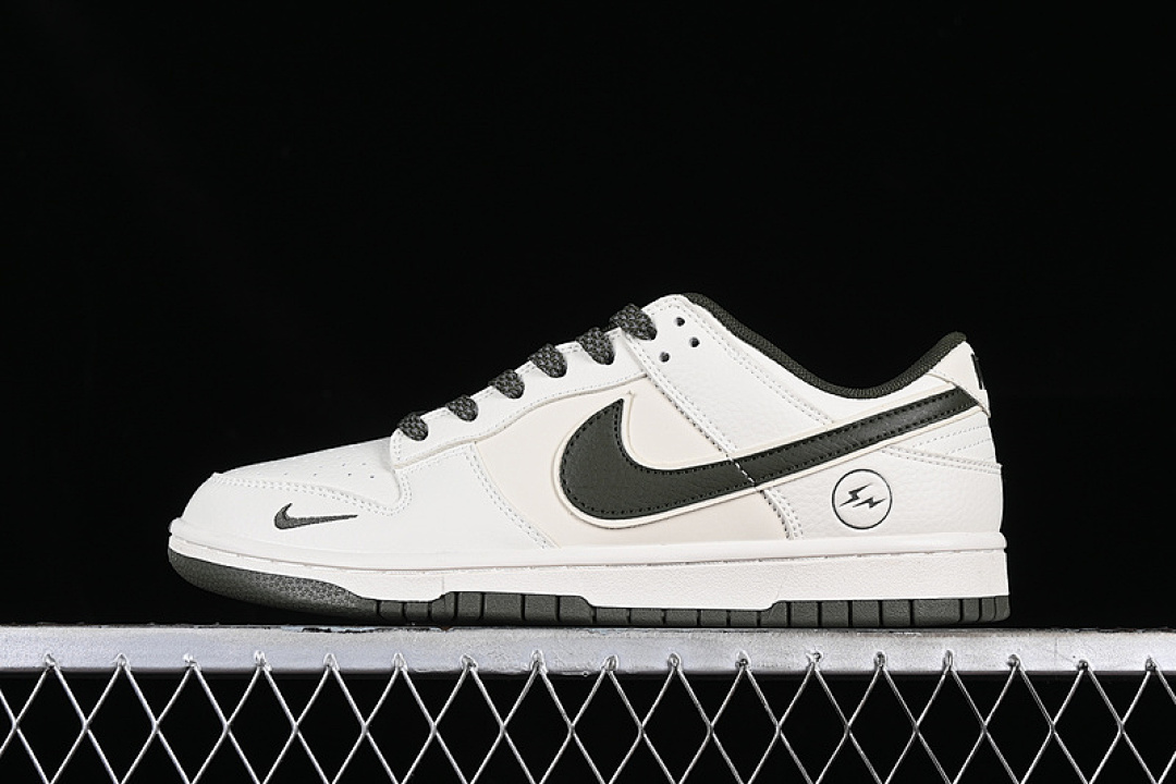 Nike SB DUNK LOW WHITE/BLACK · XD1688-016, photo 1