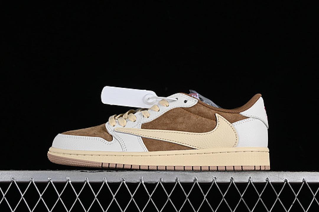 Jordan [DM7866-106]-[TRAVIS SCOTT X AIR JORDAN 1 LOW OG SAIL/SHY PINK/MUSLIN]-[UNISEX:36-47.5], photo 1
