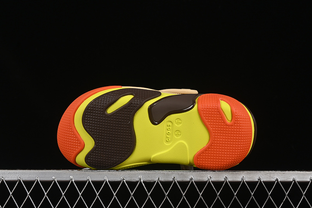 Crocs [CROCS BUBBLE CRUSH REFLECTOR CLASSIC SIMPLE CASUAL BEACH HOLE SLIPPERS SANDALS YELLOW/BROWN] - Image 9