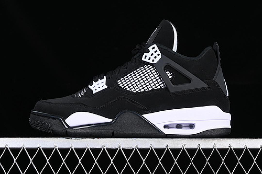 Jordan [FQ8138-001]-[AIR JORDAN 4 RETRO WHITE THUNDER BLACK/WHITE/BLACK]-[MAN:40-48.5], photo 1