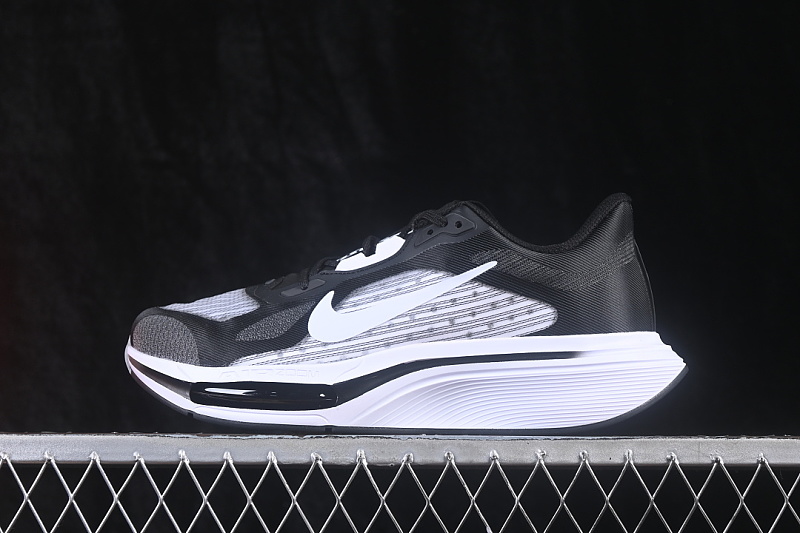 Nike Nike AIR ZOOM PEGASUS PLUS LIGHTWEIGHT SHOES BLACK/WHITE · IM2541-002, photo 1