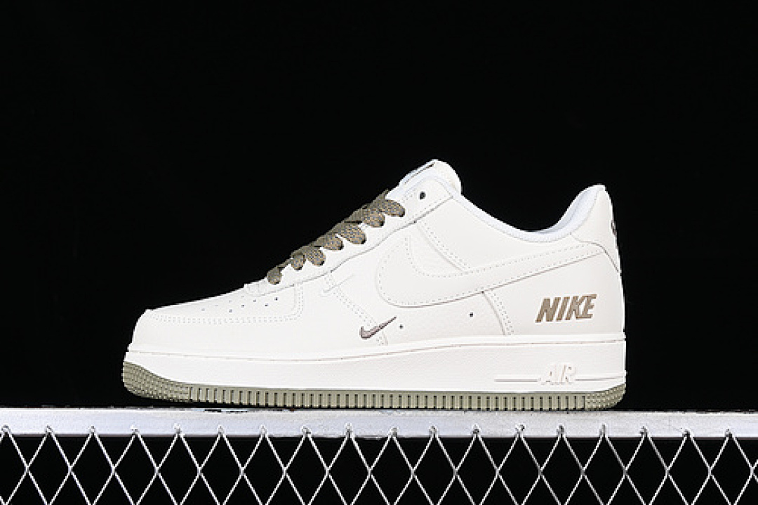 Nike [TV2306-256]-[AIR FORCE 1 07 LOW GREEN/OOFF WHITE]-[WOMAN:36-39]-[MAN:40-45], photo 1