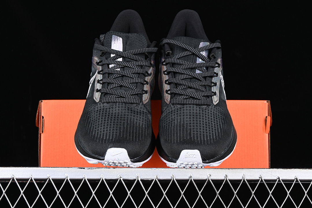 Nike [DR9619-001]-[AIR ZOOM PEGASUS 39 BLACK ZEBRA IRIDESCENT BLACK/WHITE]-[UNSIEX:36-45] - Image 3