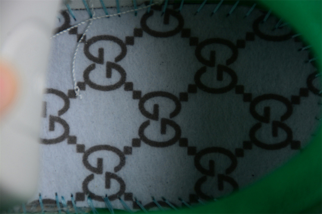 Gucci [MAC80]-[GU*CCI THROWS IT BACK WITH THE RETRO-INSPIRED WHITE/GREEN]-[WOMAN:35-39]-[MAN:40-44] - Image 5