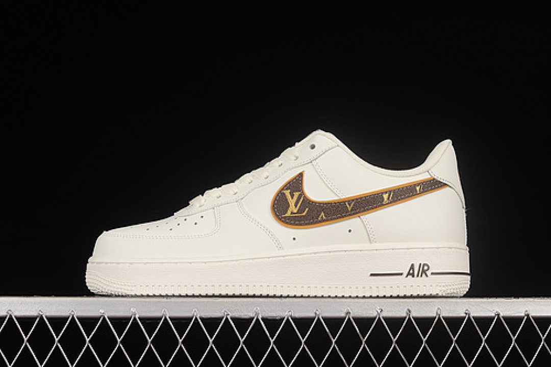 Nike [KV3696-880]-[AIR FORCE 1 07 LOW WHITE/WHITE/BROWN]-[WOMAN:36-39]-[MAN:40-45], photo 1
