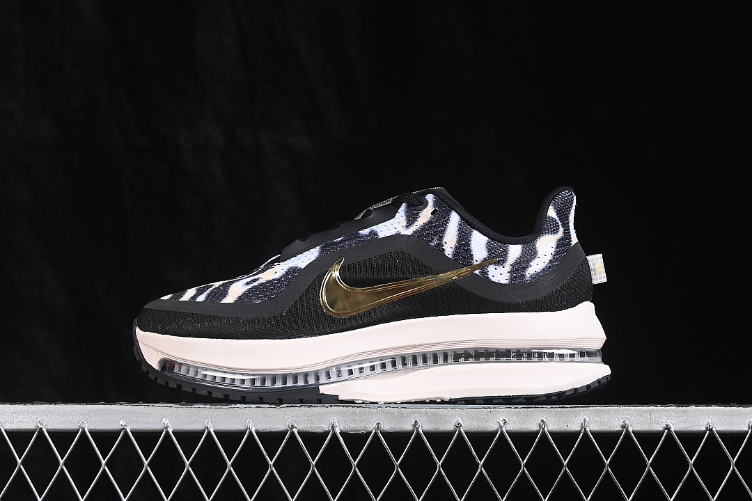 Nike Nike AIR ZOOM PEGASUS PREMIUM BLACK/METALLIC GOLD/WHITE · IQ0368-010, photo 1