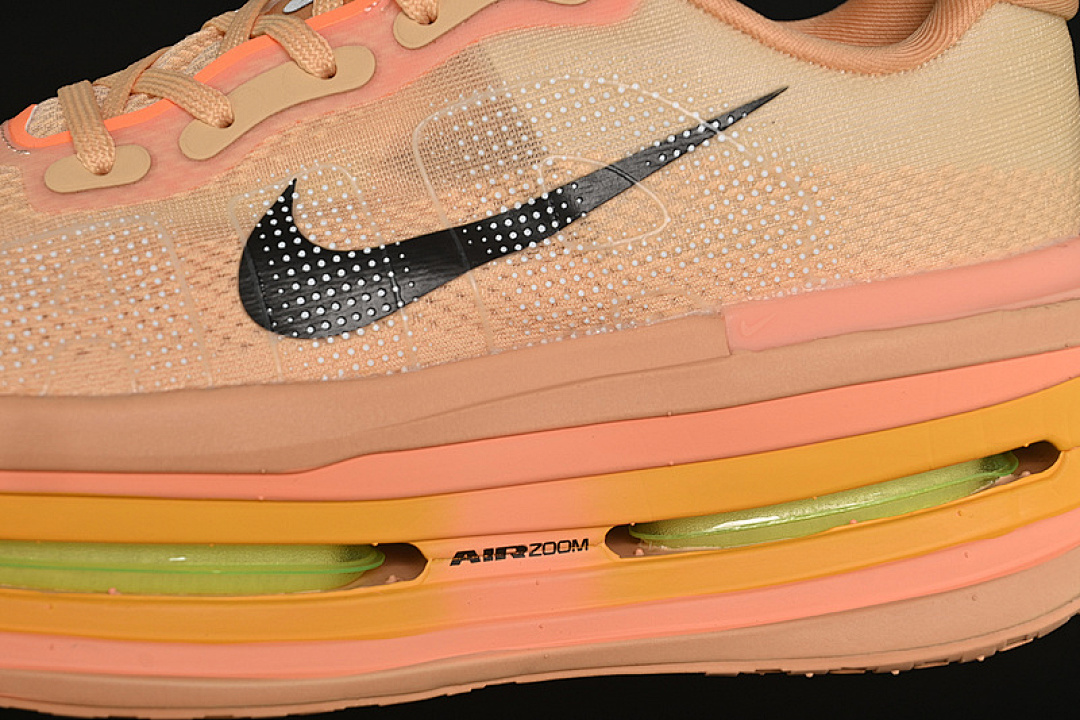 Nike [HQ2050-100]-[AIR ZOOM VOMERO PREMIUM ORANGE/BLACK/GREEN]-[WOMAN:36-39]-[MAN:40-45] - Image 8