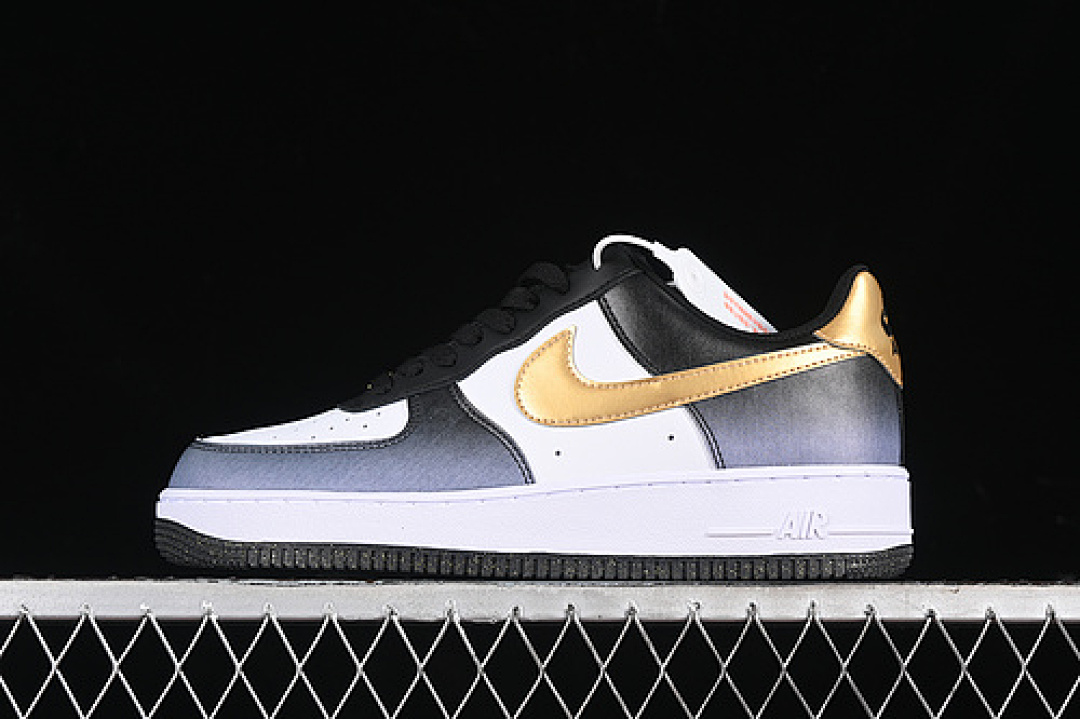 Nike [HJ9128-100]-[FOOT LOCKER X AIR FORCE 1 07 LOW WHITE/METALLIC GOLD/BLACK]-[UNISEX:36-45], photo 1