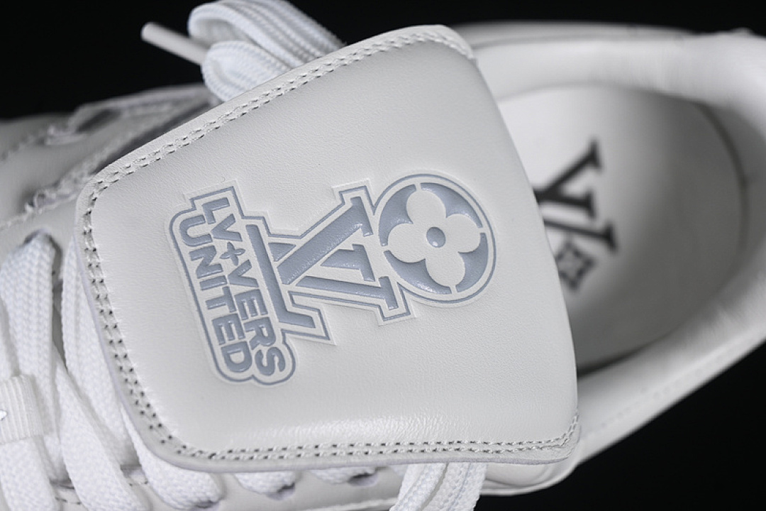 Louis Vuitton [LOUIS VUITTON FOOTPRINT SOCCER 2025 WHITE/BLUE]-[WOMAN:35-39]-[MAN:40-46] - Image 9