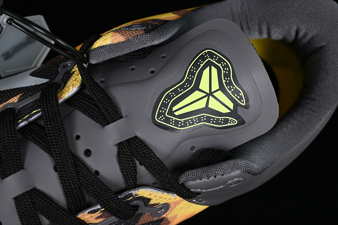 Nike [555286-077]-[KOBE 8 SYSTEM GREY/YELLOW/BLACK]-[MAN:40-46] - Image 10
