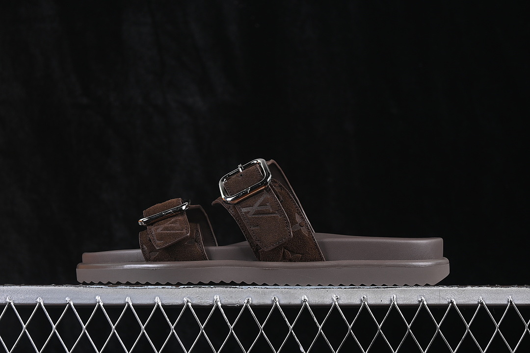 Louis Vuitton [VENICE COMFORT ROUND TOED ONE PIECE SLIPPERS COFFEE/CHOCOLATE]-[WOMAN:39]-[MAN:40-46], photo 1