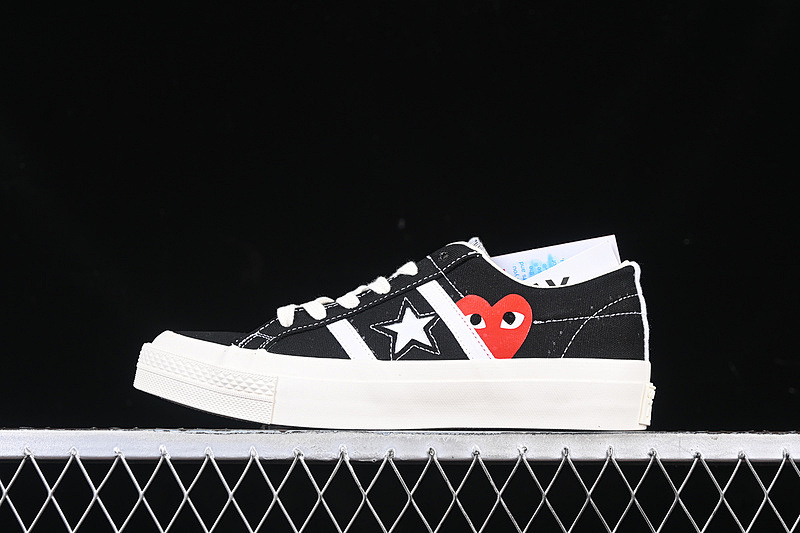 Converse Converse COMME DES GARÇONS PLAY X ONE STAR ACADEMY PRO BLACK/EGRET/RED · A09870C, photo 1