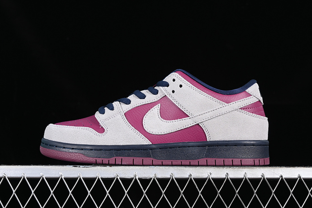 Nike DUNK LOW SB TRUE BERRY ATMOSPHERE GREY/TRUE BERRY-OBSIDIAN · BQ6817-001, photo 1