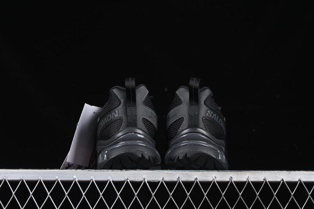 On Running [417413-20]-[XT-6 CHROMATIC BLACK/DARK GRAY]-[WOMAN:36-39]-[MAN:40-45] - Image 13