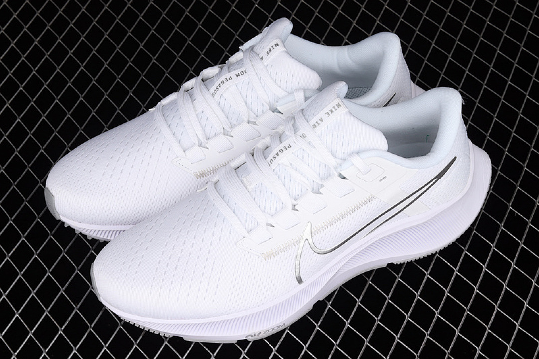 Nike [CW7358-100]-[AIR ZOOM PEGASUS 38 WHITE/PURE PLATINUM/WOLF GREY/METALLIC SILVER]-[UNISEX:36-45] - Image 11