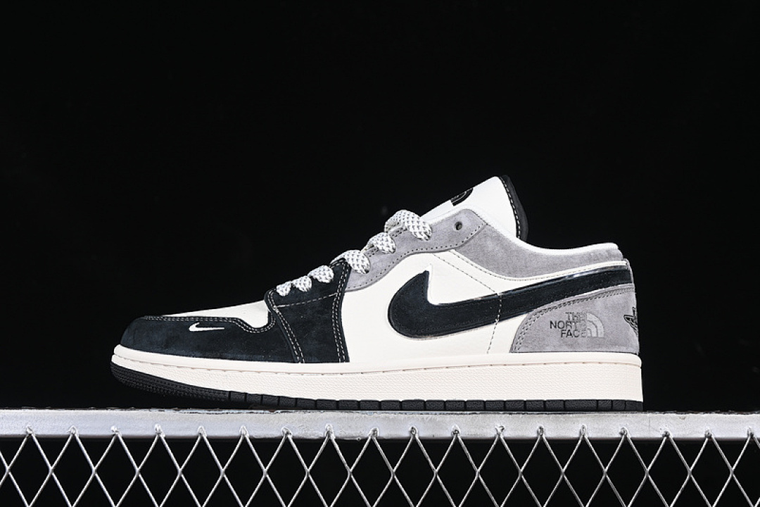 Jordan AIR Jordan 1 LOW WHITE/GREY/BLACK · XX3318-512, photo 1