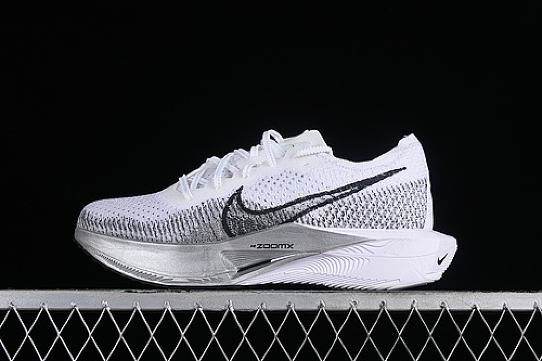 Unbranded [DV4129-100]-[ZOOMX VAPORFLY NEXT% 3 WHITE/PARTICLE GREY/METALLIC SILVER/DARK SMOKE (GREY]), photo 1