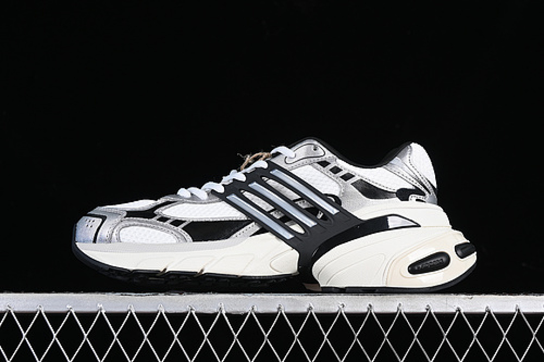 Unbranded [IH3381]-[ADISTAR XLG WHITE/SILVER/BLACK]-[WOMAN:36-39]-[MAN:40-45], photo 1