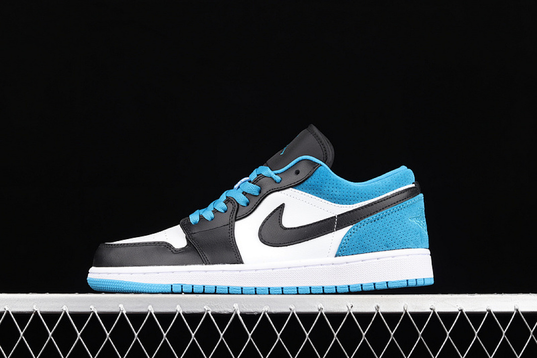 Jordan AIR Jordan 1 LOW SE BLACK/BLACK/LASER BLUE/WHITE · CK3022-004, photo 1
