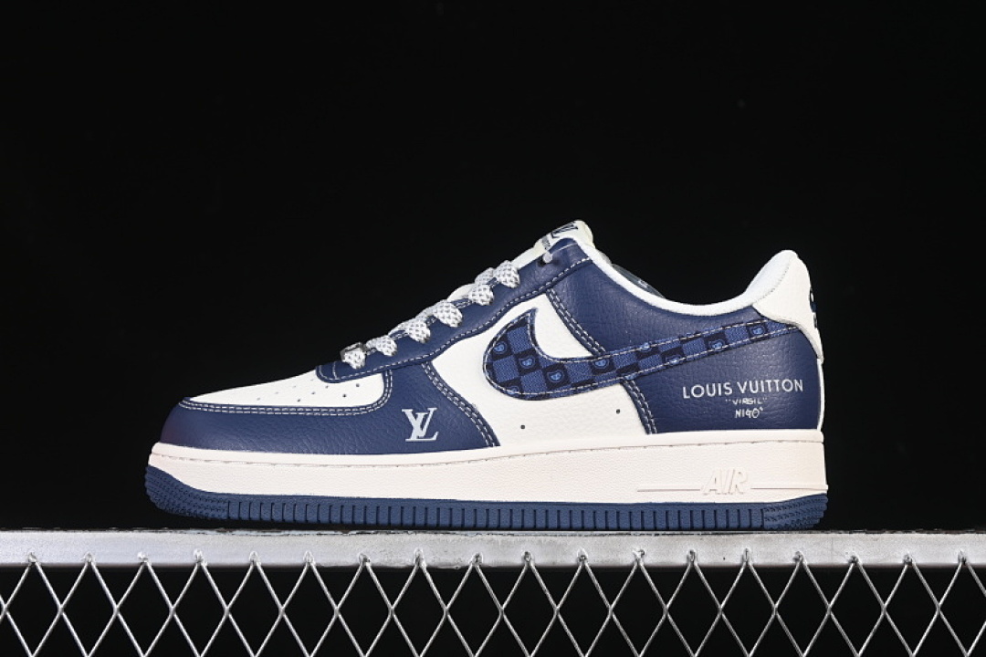 Nike Nike AIR FORCE 1 07 LOW LV WHITE/BLUE · JP8028-009, photo 1