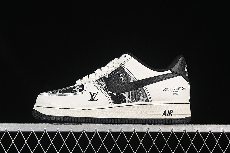 Nike Nike AIR FORCE 1 07 LOW LV WHITE/BLACK · BZ6808-103, photo 1