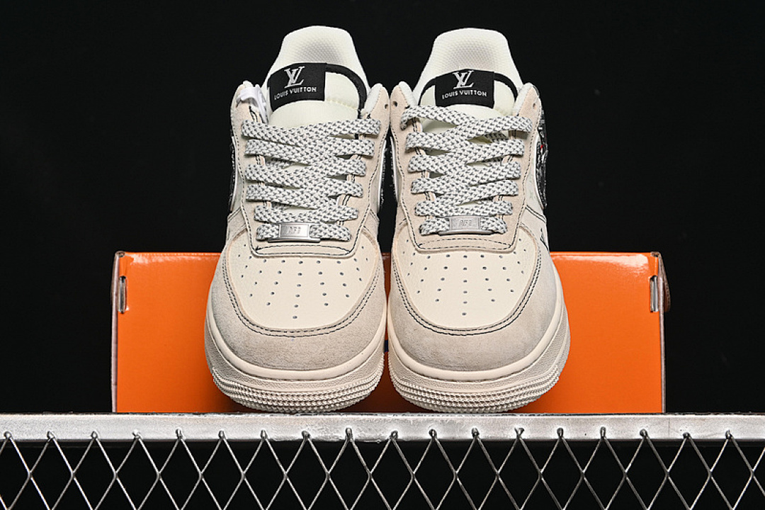 Nike [MZ9588-803]-[AIR FORCE 1 07 LOW LV WHITE/GREY/BLACK]-[WOMAN:36-39]-[MAN:40-45] - Image 12