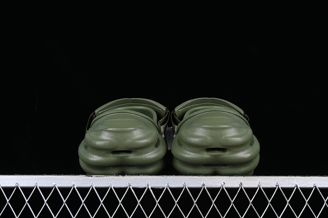 Crocs [SALEHE BEMBURY X CROCS POLLE CLOG ARMY GREEN/ARMY GREEN]-[UNISEX:36-46] - Image 7