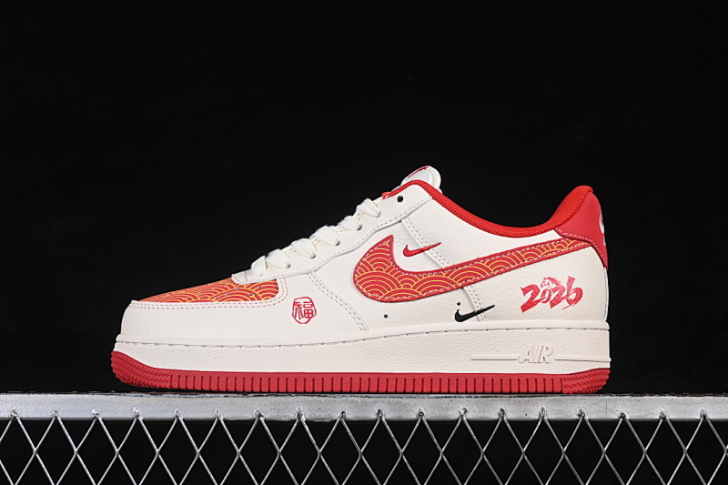 Nike Nike AIR FORCE 1 07 LOW CASUAL SNEAKERS BEIGE/RED · MZ9588-838, photo 1