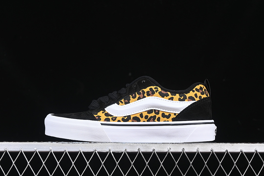 Unbranded [VN000CR5CJK]-[LOW TOP CASUAL SNEAKERS BLACK/WHITE/ORANGE]-[WOMAN:35-39]-[MAN:40-44], photo 1
