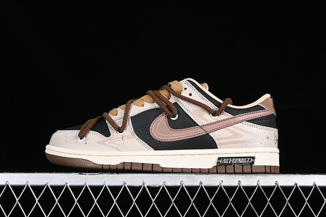 Unbranded [DR9704-200]-[SB DUNK LOW BLACK/BROWN/BEIGE]-[WOMAN:35.5-39]-[MAN:40-46], photo 1