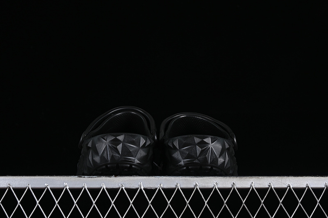 Crocs [CROCS BLACK]-[WOMAN:34-39]-[MAN:40-46] - Image 10