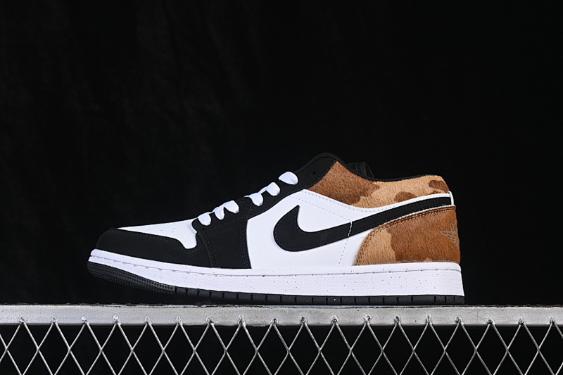 Jordan AIR Jordan 1 LOW WHITE/BLACK/BROWN · IX8740-101, photo 1
