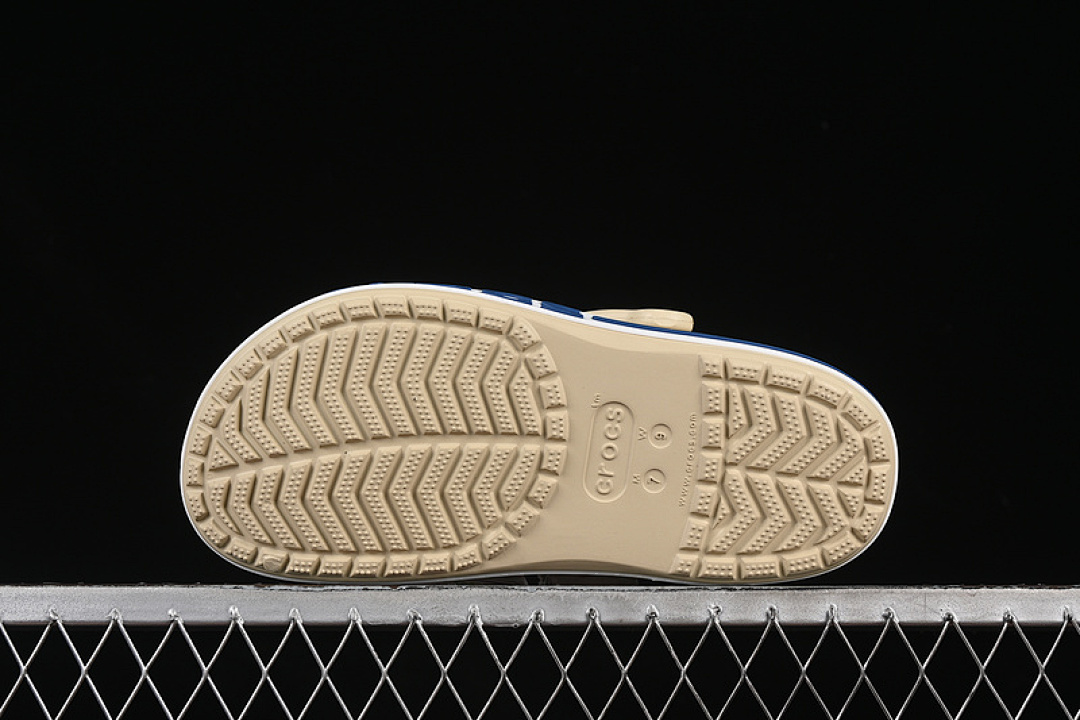 Crocs [CROCS THE SUMMER CLASSIC DUAL-PURPOSE BEACH HOLE SHOES SANDAL SLIPPERS BROWN/WHITE]-[36-46] - Image 9