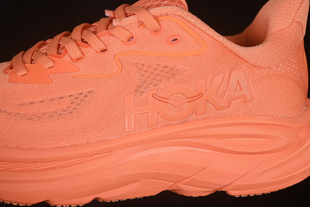 On Running [1162031-PRSM]-[ONE ONE CLIFTON 10 ORANGE/ORANGE/ORANGE]-[WOMAN:36-39]-[MAN:40] - Image 8