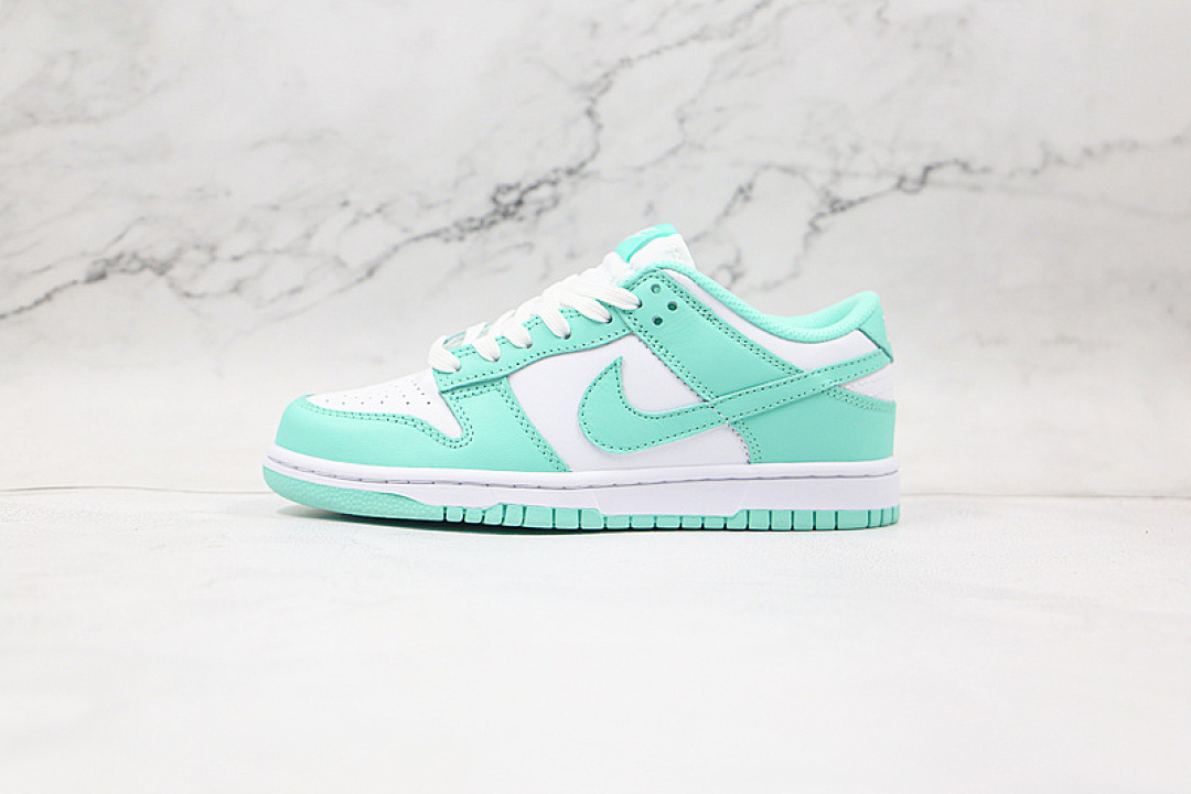 Unbranded [DD1503-105]-[SB DUNK LOW GREEN GLOW WHITE/GREEN GLOW-WHITE]-[WOMAN:36-40], photo 1