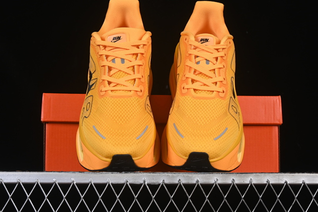 Nike [FN8453-017]-[AIR ZOOM PEGASUS PREMIUM YELLOW/BLACK]-[WOMAN:36-39]-[MAN:40-45] - Image 13