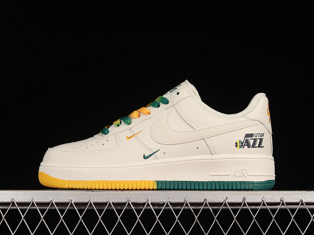 Nike Nike AIR FORCE 1 LOW 07 SU19 RICE WHITE/YELLOW-GREEN · ZJ6695-303, photo 1