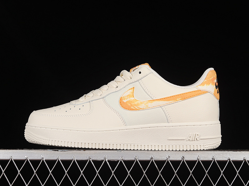Nike Nike AIR FORCE 1 LOW DETAILED WITH ORANGE STREAKS SAIL/ORANGE-BLACK-SAIL · FN3419-100, photo 1