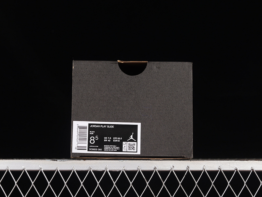 Jordan [DC9835-060]-[AIR JORDAN PLAY SLIDE BLACK/PHOTON DUST/OFF NOIR/UNIVERSITY RED]-[UNISEZ:36-45] - Image 11