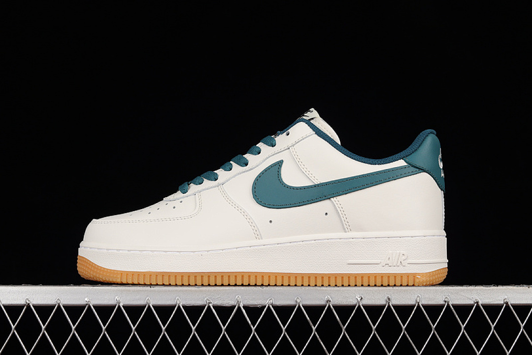 Nike Nike AIR FORCE 1 LOW 07 WHITE/WHITE/GREEN · LS9042-100, photo 1
