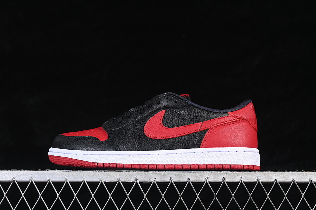Jordan Jordan 1 RETRO LOW OG BLACK/BLACK/VARSITY RED/SUMMIT WHITE · IW6276-001, photo 1