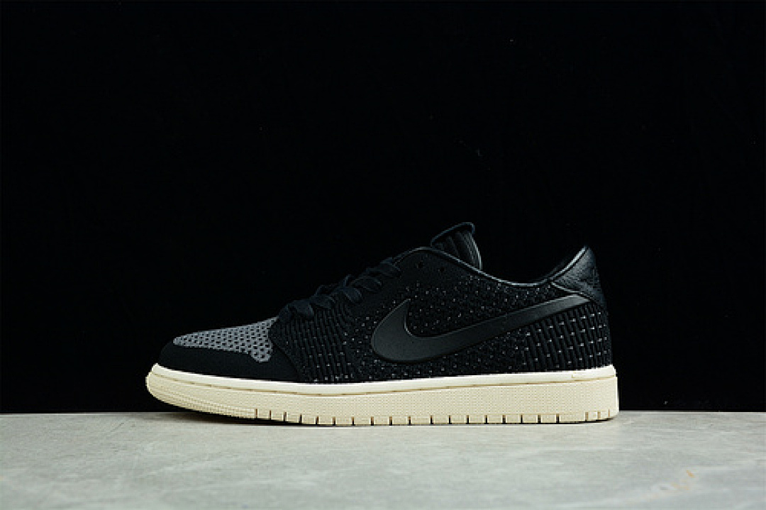 Jordan [AH4506-010]-[AIR JORDAN 1 LOW FLYKNIT BLACK/GUAVA ICE]-[MAN:40-45], photo 1