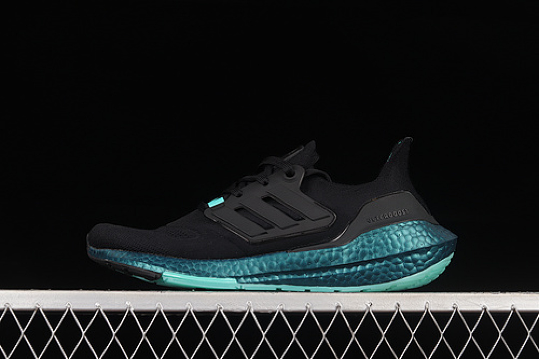 ULTRA BOOST 22 CORE BLACK/CORE BLACK/MINT RUSH · GX5564, photo 1