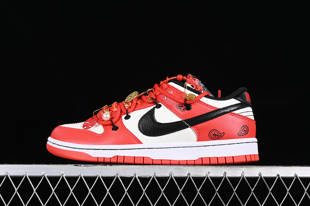Unbranded [DD3363-100]-[DUNK LOW EMB WHITE/BLACK/RED]-[WOMAN:36-39]-[MAN:40-46], photo 1