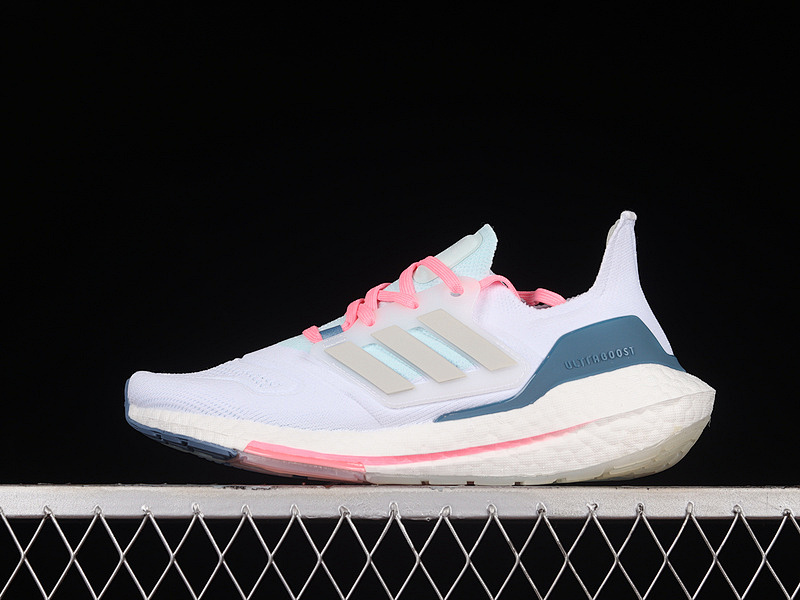 ULTRABOOST 22 SHOES CLOUD WHITE/GREY ONE/ALMOST BLUE · GX5929, photo 1