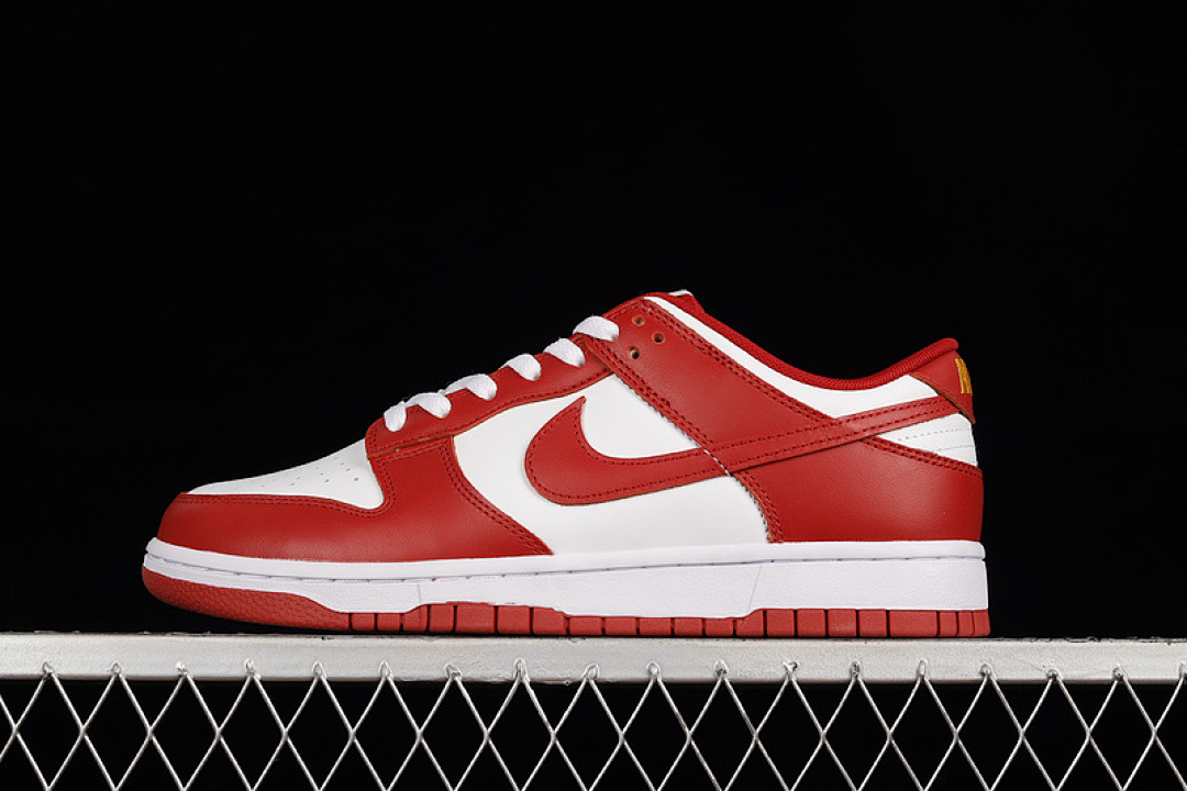 Nike SB DUNK LOW GYM RED/WHITE/UNIVERSITY GOLD/GYM RED · DD1391-602, photo 1
