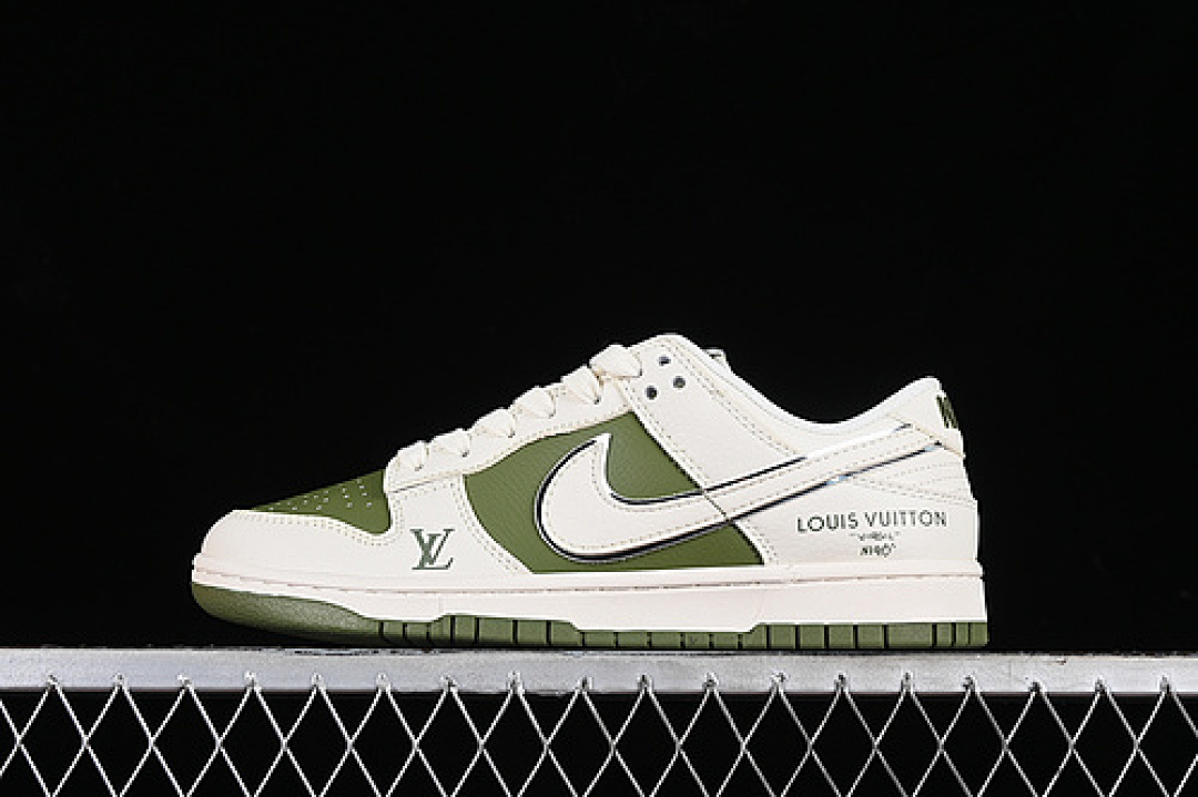 Off-White [BB8766-211]-[SB DUNK LOW L*V OFF WHITE/GREEN]-[WOMAN:36-39]-[MAN:40-45], photo 1