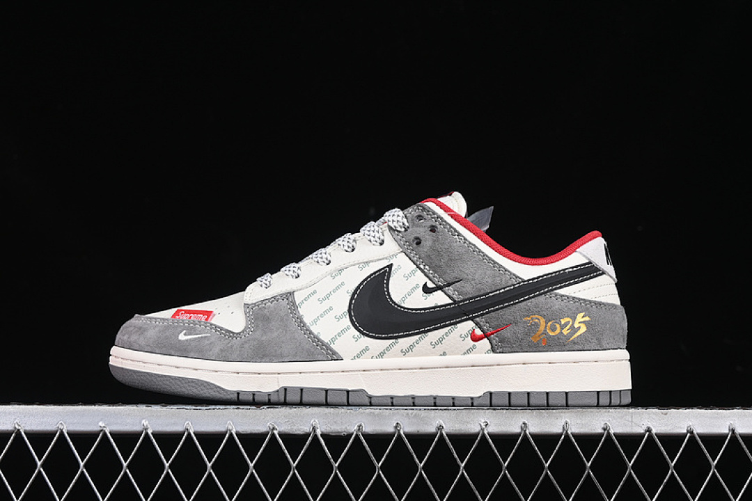 Nike SB DUNK LOW SUP WHITE/BLACK/RED/GREY · FC1688-208, photo 1