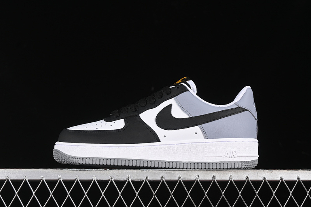 Nike [FB7162-081]-[AIR FORCE 1 07 LOW BLACK/KUMQUAT/WHITE/KUMQUAT]-[WOMAN:36-39]-[MAN:40-45], photo 1