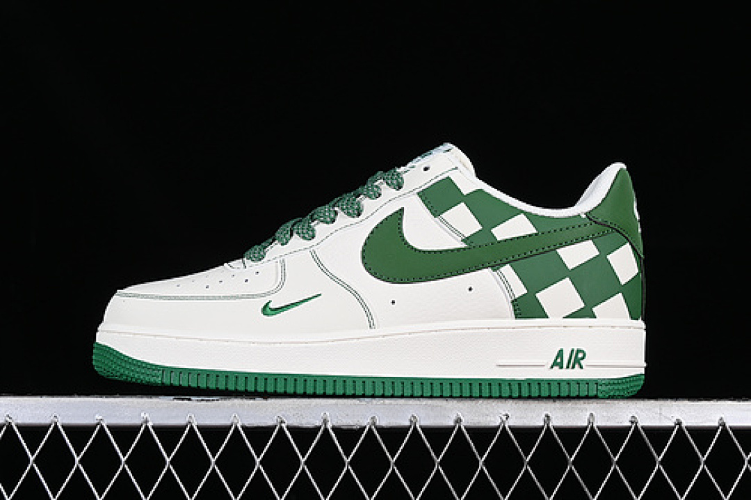 Nike [GZ5688-011]-[AIR FORCE 1 07 LOW WHITE/GREEN]-[WOMAN:36-39]-[MAN:40-45], photo 1